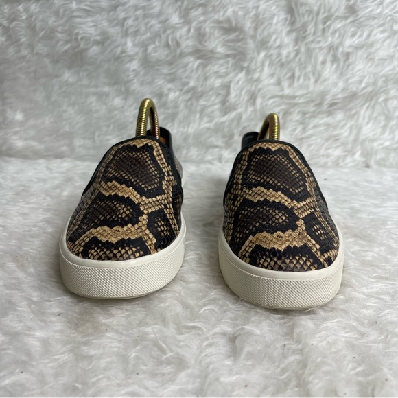 VINCE Slip On Loafer Sneaker 7 Leather Animal Print Snake - Picture 9 of 15